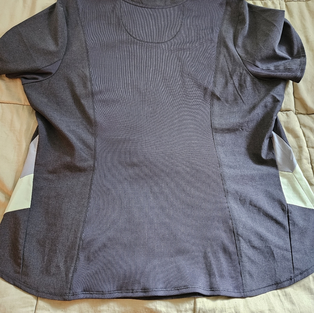 Scrub top - Picture 2 of 7